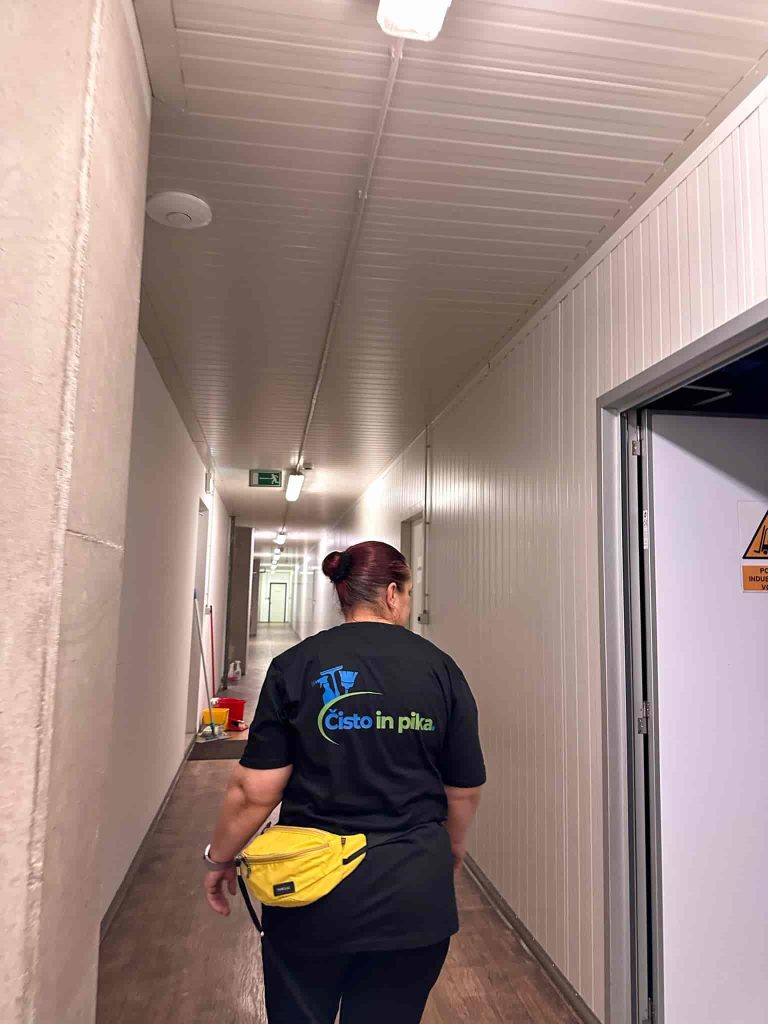 218eaf7c-2af7-42eb-805d-bc40d14025b7